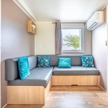 Holiday home La Petite Maison D'emmy *